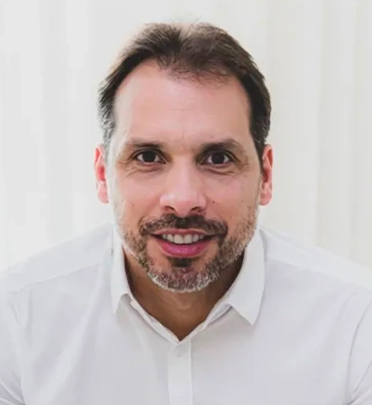 Foto de Ezequiel Carvalho, palestrante do evento de negócios esportivos AXYOR (AL)